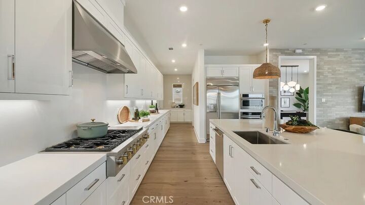 Property Photo:  29705 Calle La Roca  CA 91354 