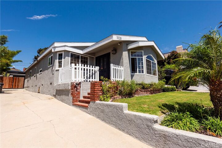 Property Photo: 1029 Avenue A CA 90277