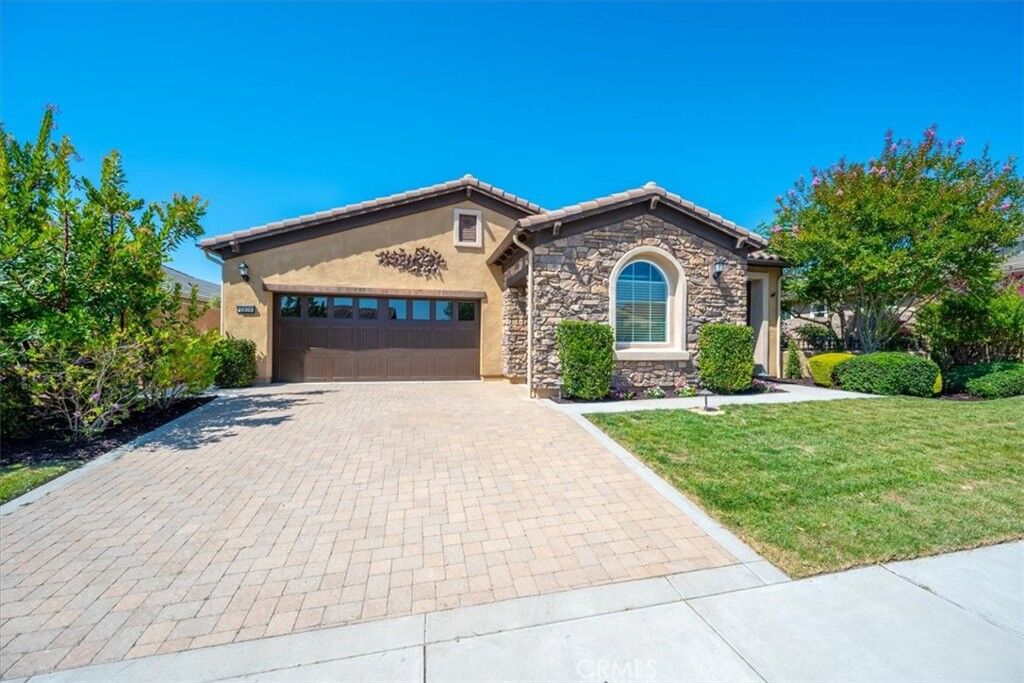 Property Photo:  1476 Vista Tesoro  CA 93444 