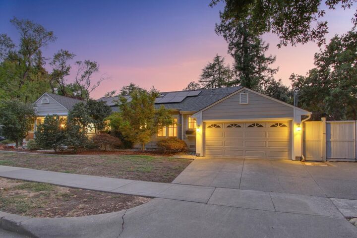 Property Photo: 40 College CA 95616