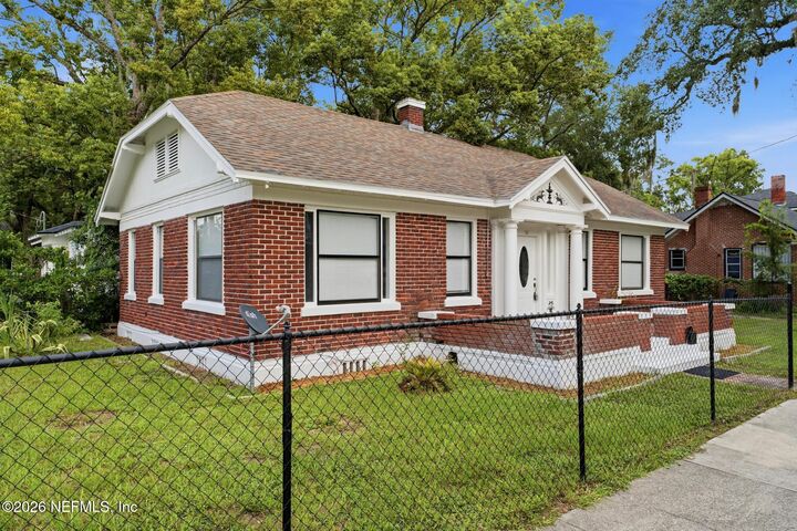 Property Photo: 541 Linwood Avenue FL 32206