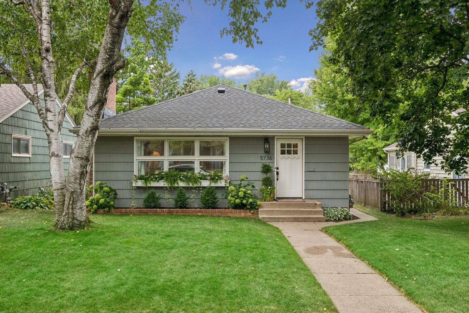 Property Photo: 5736 Sheridan Avenue S MN 55410