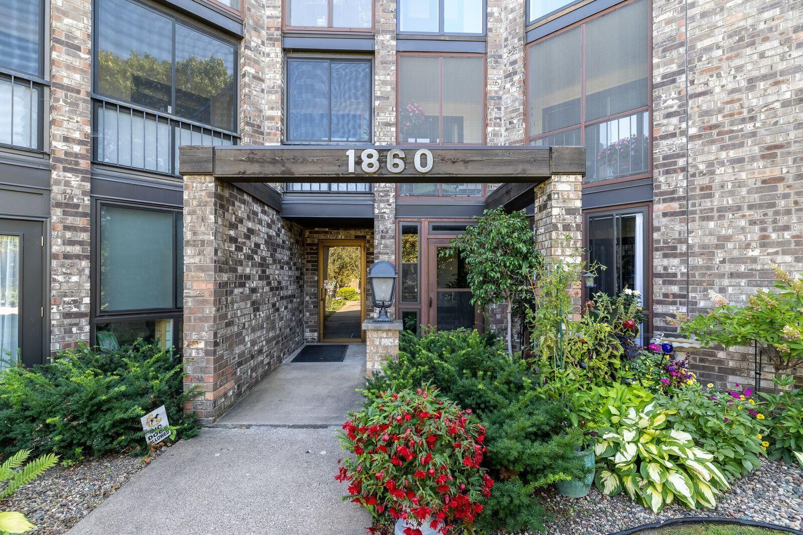 Property Photo:  1860 Eagle Ridge Drive W304  MN 55118 