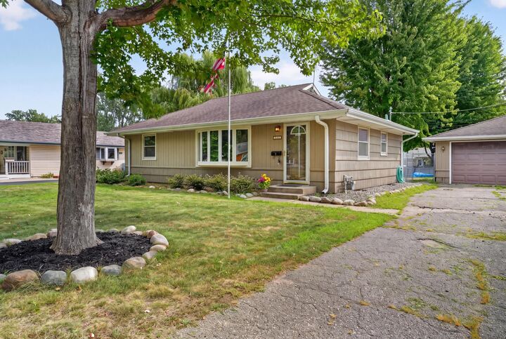 Property Photo: 7327 Columbus Avenue MN 55423