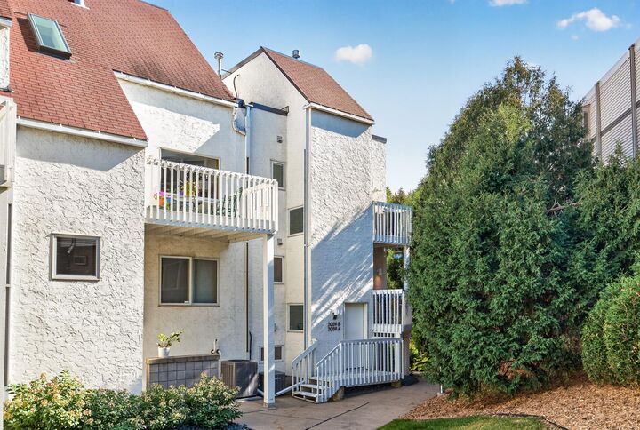 Property Photo:  3059 Lake Shore Drive A  MN 55416 