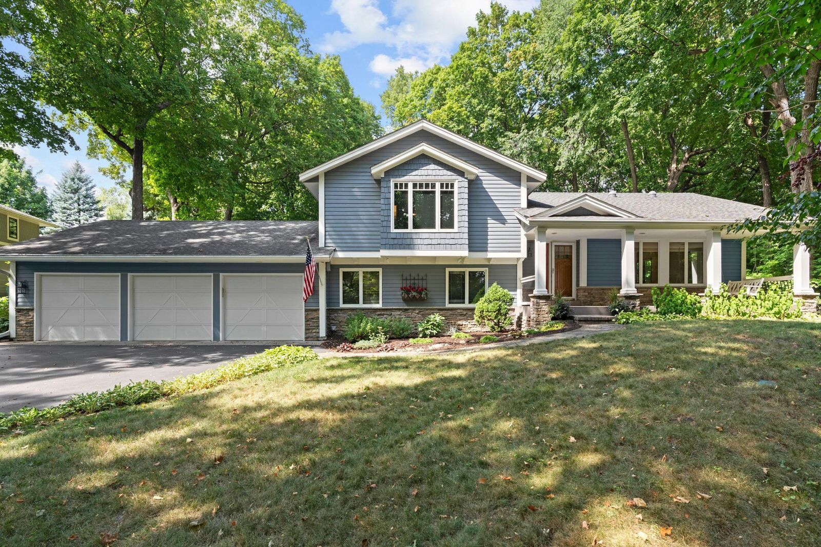 Property Photo: 3116 Old County Road 15 MN 55391