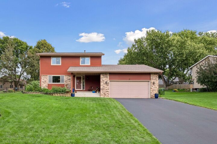Property Photo:  1667 Sherwood Way  MN 55122 