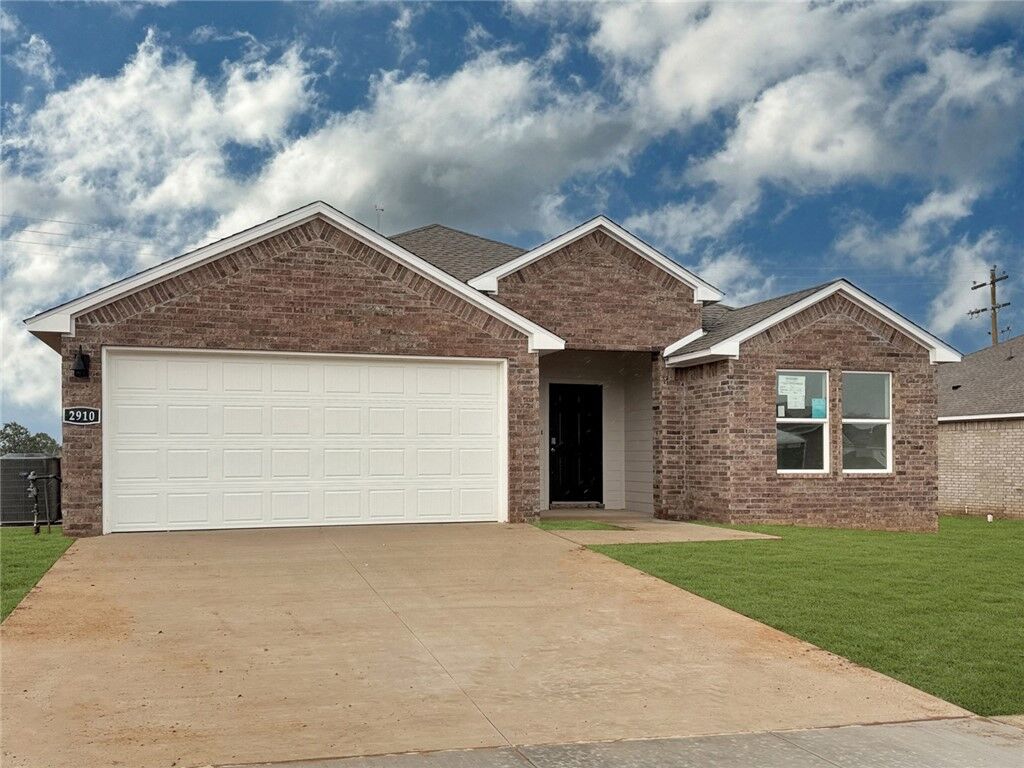 Property Photo:  555 Oklahoma Street  AR 72730 