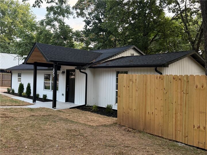 Property Photo:  85 Bois D Arc Street  AR 72730 