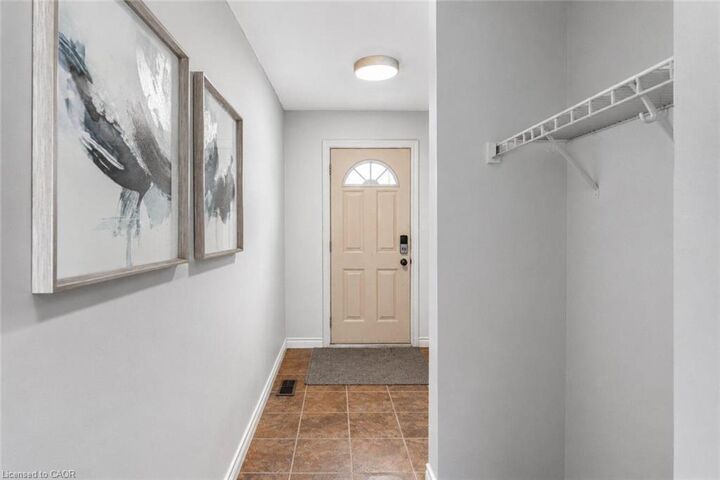 Property Photo: 899 Stone Church Road E 1 ON L8W 1B2