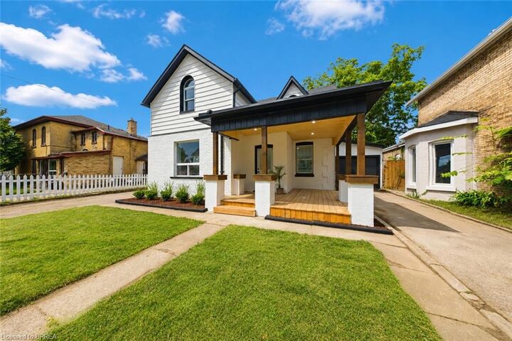 Property Photo:  42 Peel Street  ON N3S 5L8 
