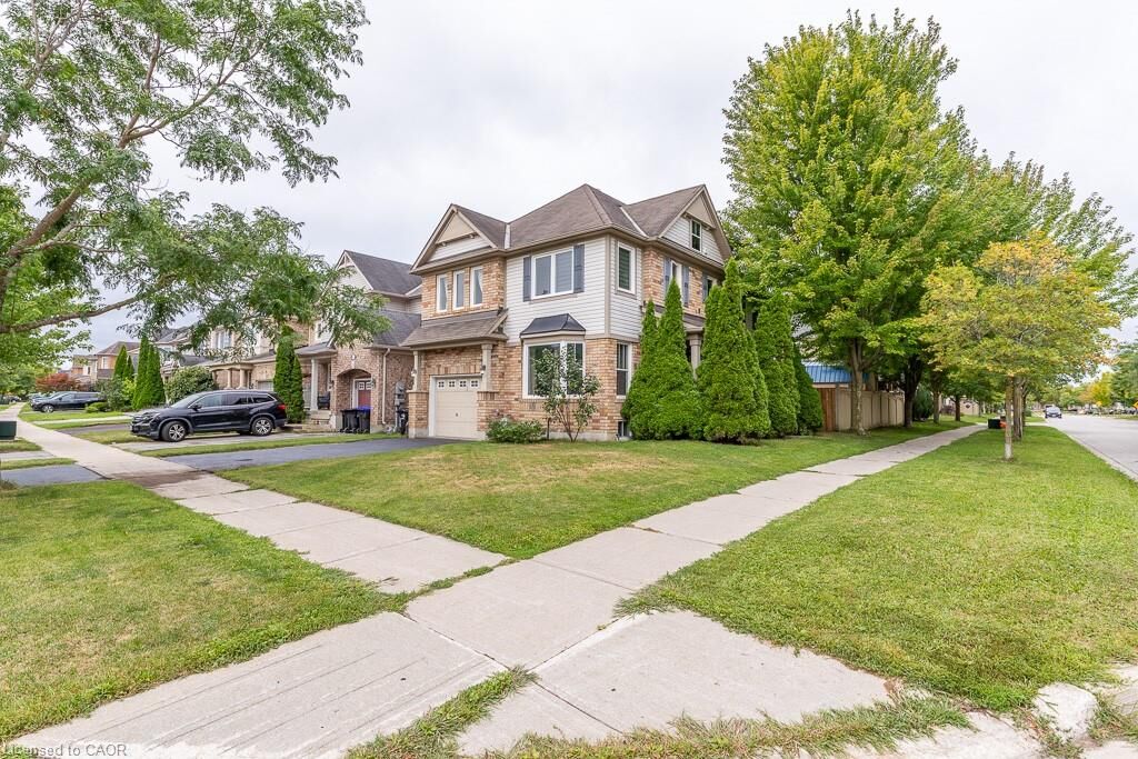 Property Photo: 83 Kidd Crescent ON L9R 0E1