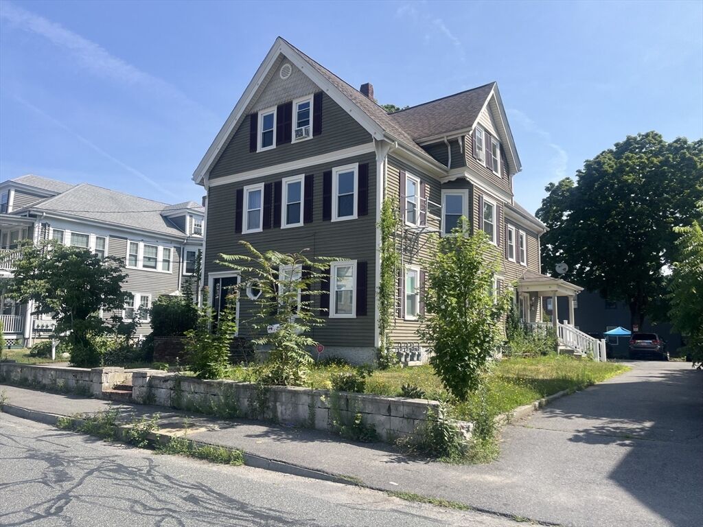 Property Photo:  39 Hodges Ave 2F  MA 02780 
