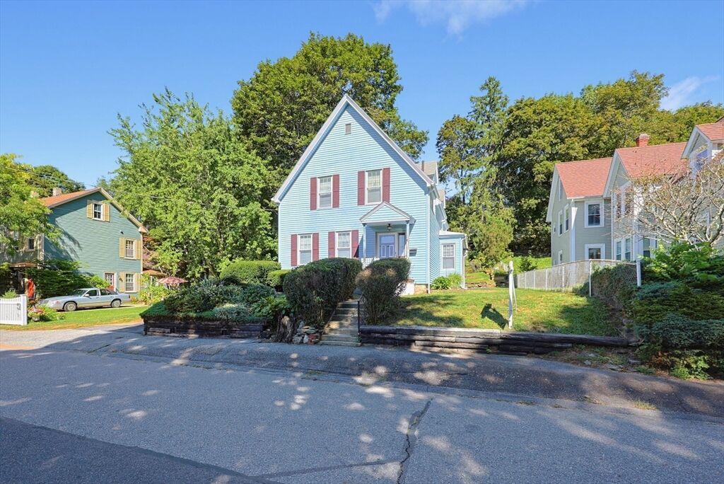 Property Photo:  19 Irving St  MA 01562 
