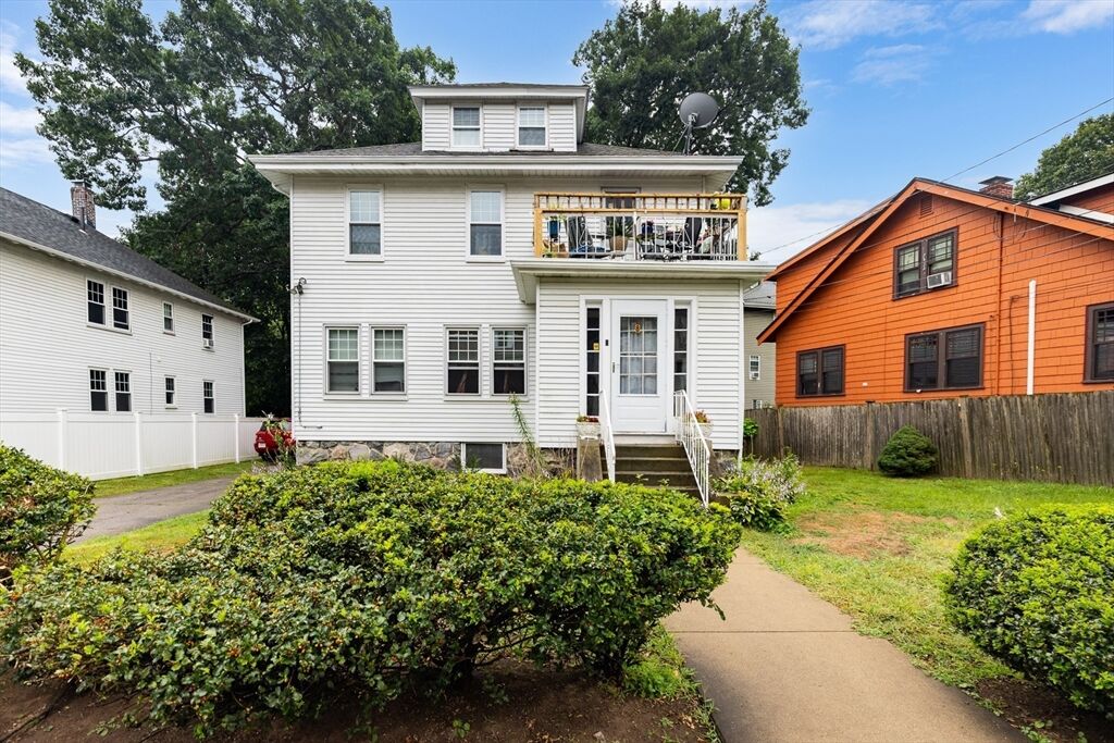 Property Photo:  8 Verndale Rd 1  MA 02186 