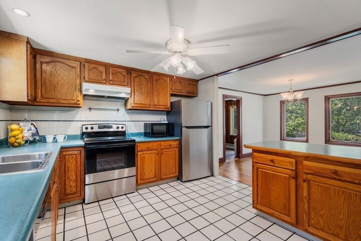 Property Photo:  515 Lake Avenue  MA 01604 