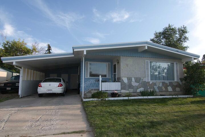 1710 15 Avenue N — photo 1