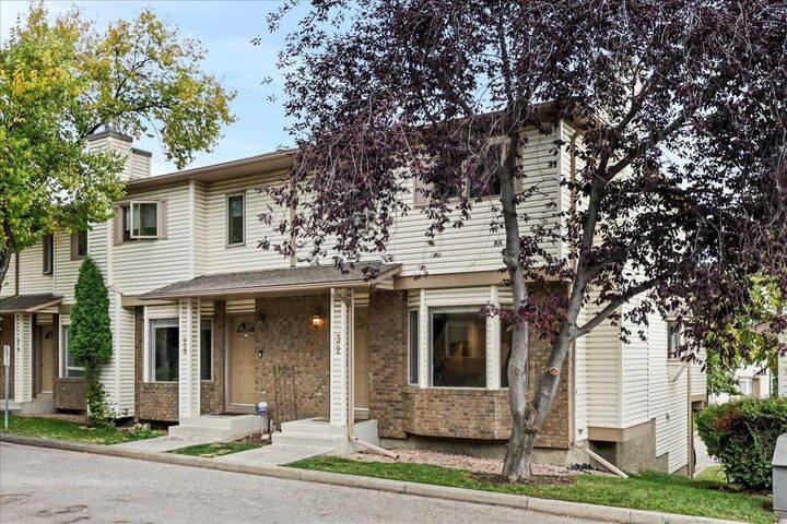 Property Photo: 32 Patina Park SW AB T3H 3E1