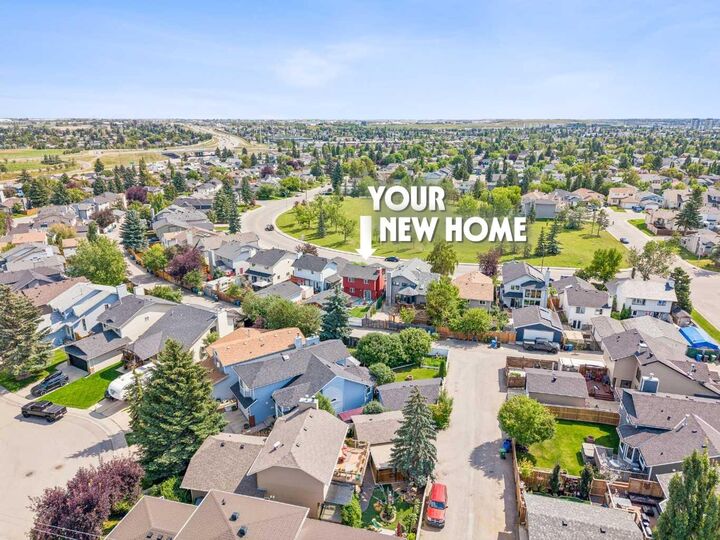 Property Photo: 744 Riverbend Drive SE AB T2C 3T7