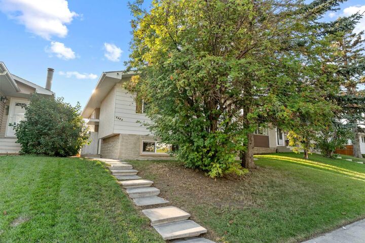 Property Photo: 1427 43 Street NE AB T2A 3L5