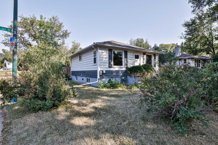 Property Photo: 145 19 Street N AB T1H 3J7