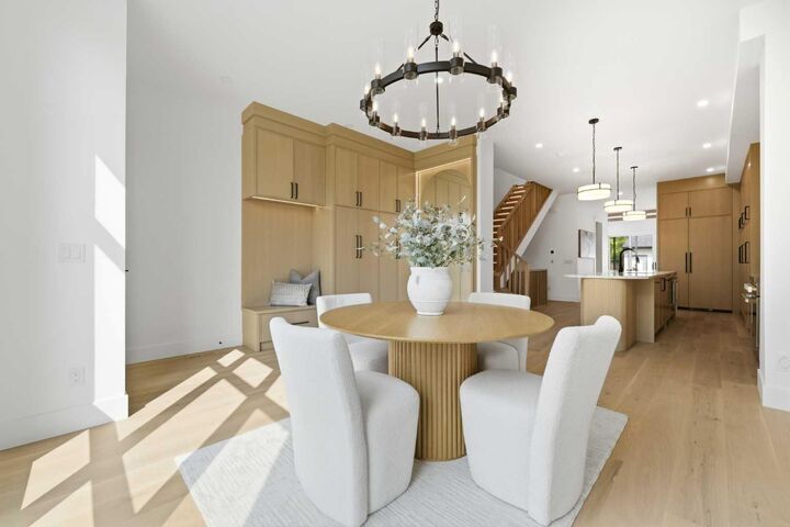 Property Photo: 2004 51 Avenue SW AB T3E 1J6