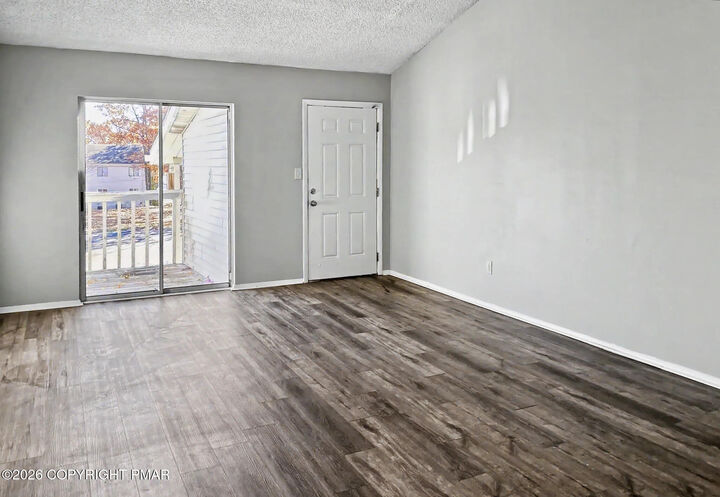 Property Photo:  105 View Court  PA 18344 