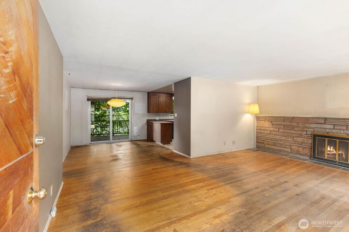Property Photo:  19524  14th Avenue NE  WA 98155 