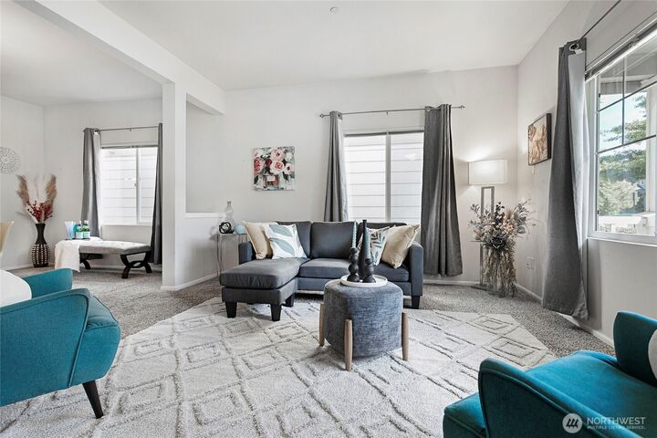 Property Photo:  351  Tremont Avenue 102  WA 98226 