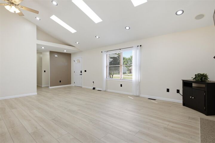 Property Photo: 610 Idlewood Drive IN 47331
