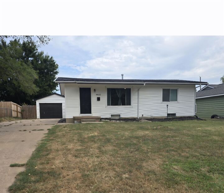 Property Photo: 4622 S Vine KS 67217