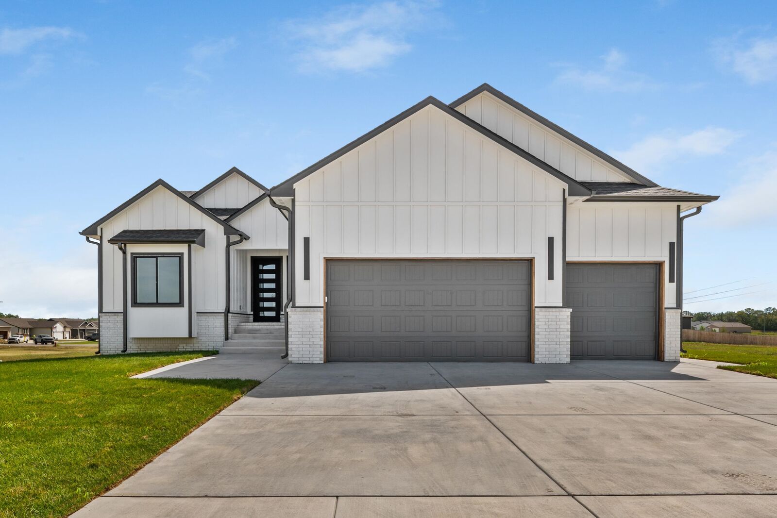Property Photo:  2644 E Ironstone Ct  KS 67219 