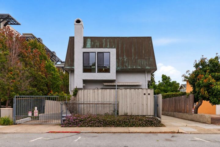 Property Photo: 216 8th Avenue CA 94401