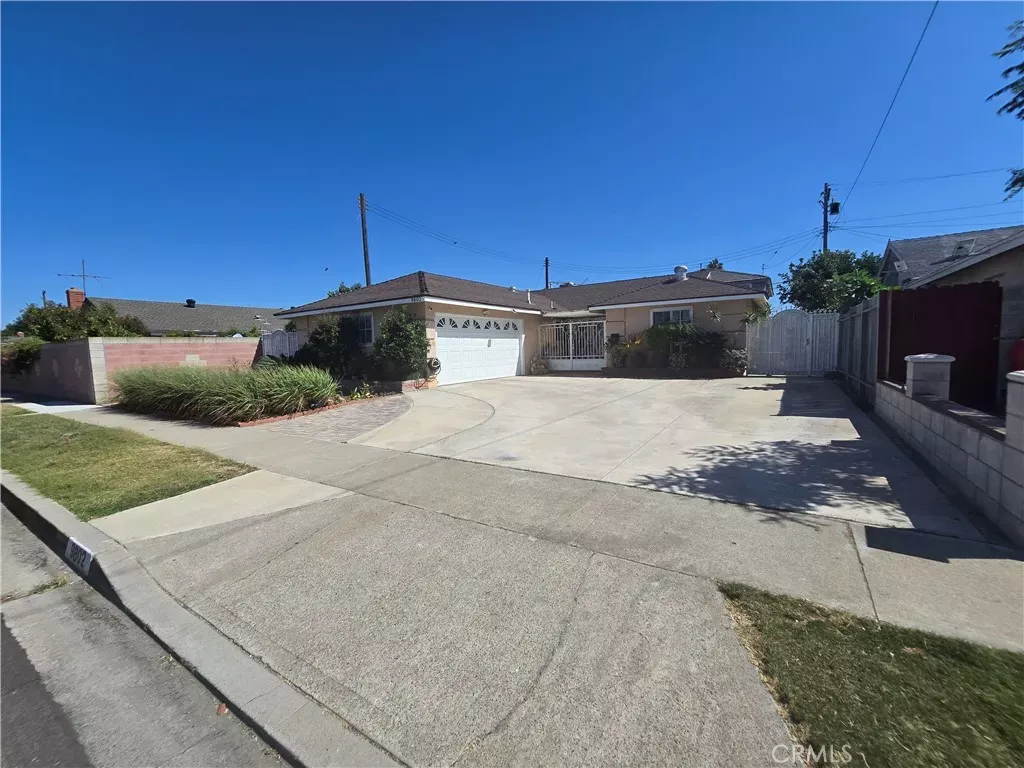 Property Photo:  9802 Kern Avenue  CA 92844 