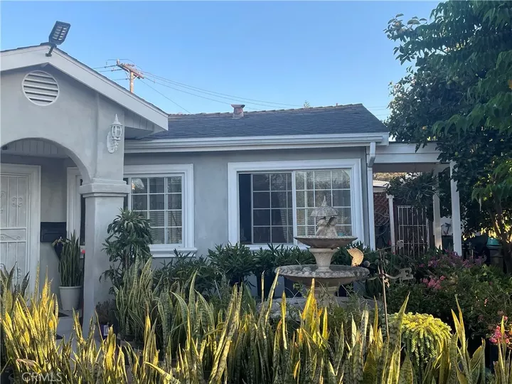 Property Photo: 1390 W 33rd Street CA 90810