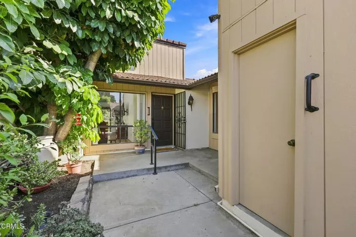 Property Photo:  10412 Boulder Court  CA 93004 