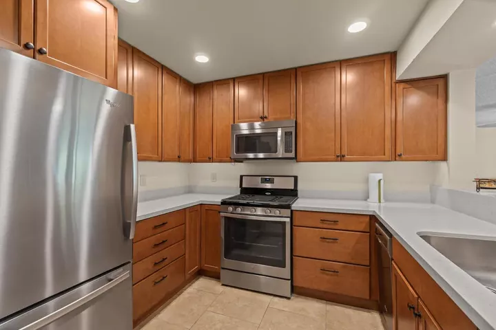 Property Photo:  1865 N Via Miraleste 1814  CA 92262 
