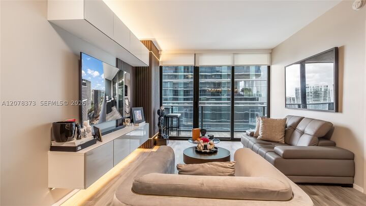 Property Photo:  801 S Miami Ave 4407  FL 33130 