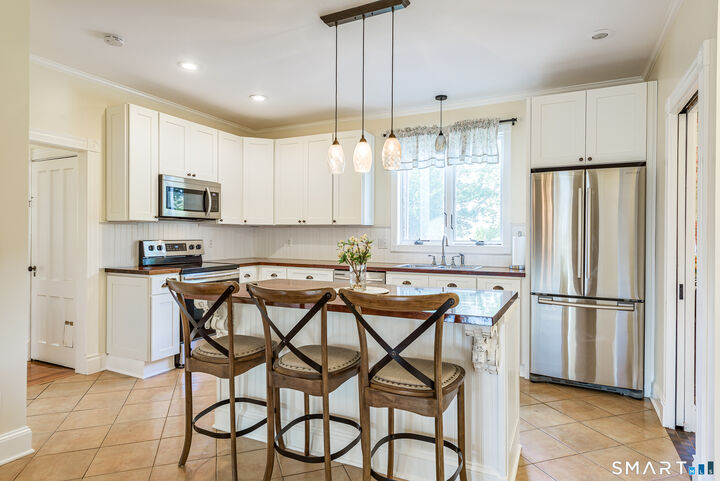 Property Photo:  271 Main Street  CT 06023 