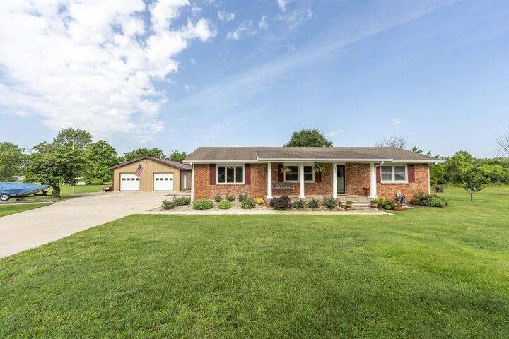 Property Photo:  419 E Northview Circle E  MO 65648 