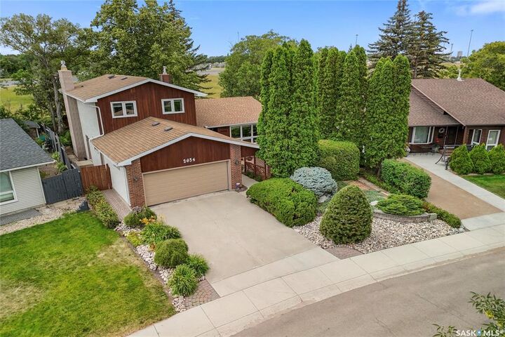 Property Photo: 2654 Kliman Crescent SK S4V 0M2