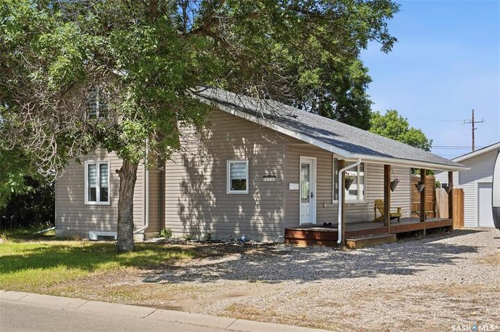 Property Photo: 312 3rd Street W SK S0K 4S2