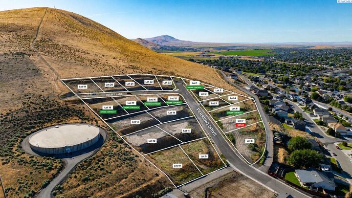 Property Photo: 4772 Reeses Lane Lot17 WA 99353