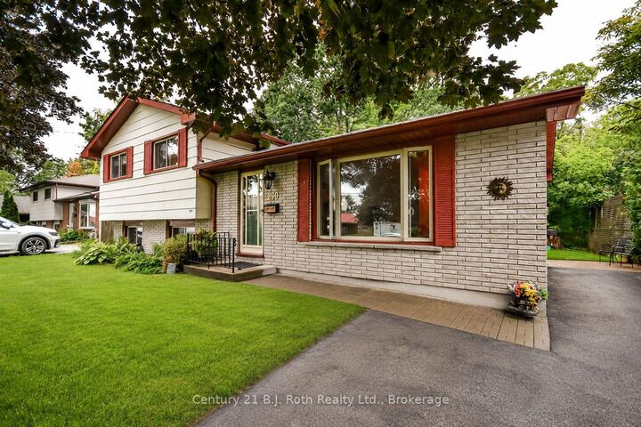 Property Photo:  299 Bay Street  ON L3V 3X2 