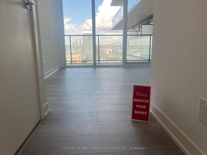 Property Photo: 285 Dufferin Street 903 ON M6K 0J2
