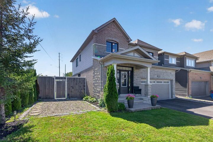Property Photo: 220 Enclave Walk ON K1W 0J4