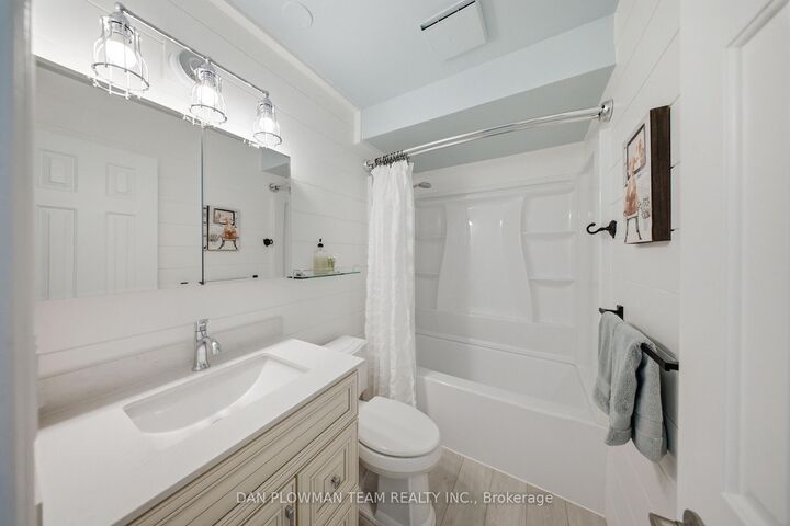 Property Photo: 1661 Nash Road H-14 ON L1E 1S8