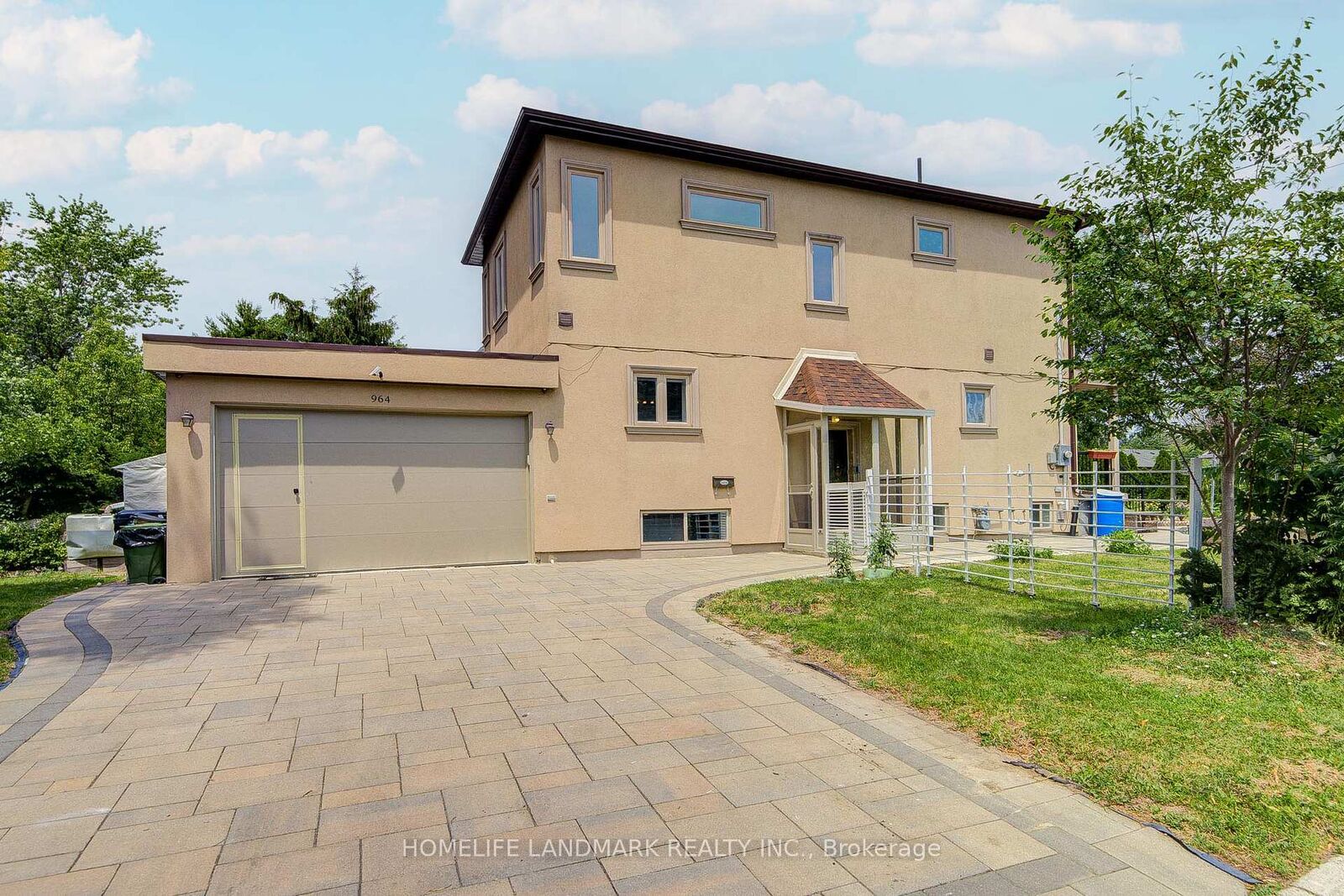 Property Photo: 964 Pharmacy Avenue ON M1R 2G6
