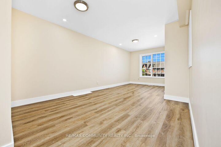 Property Photo: 1867 Kingston Road 28 ON L1V 6G8
