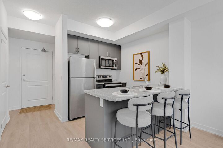 Property Photo:  5055 Greenlane Road 136  ON L3J 2J3 